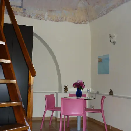Furnished In קטאניה